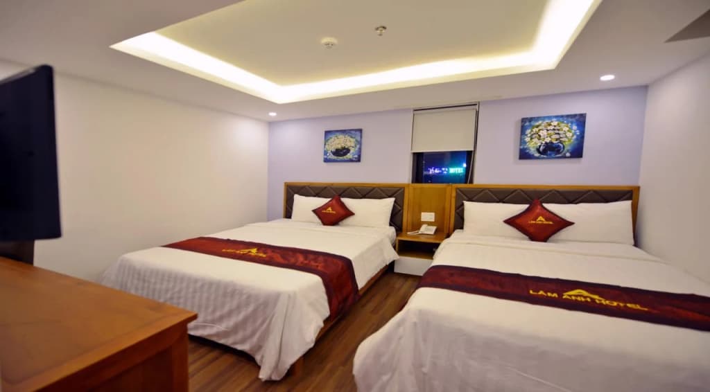 La Beach Hotel - photo 8