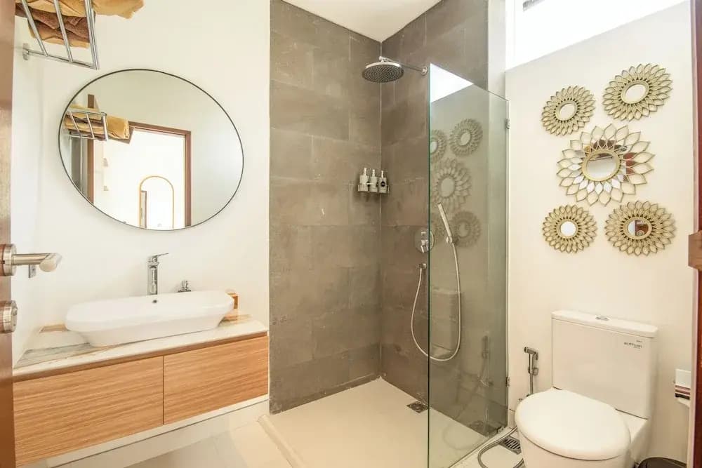 Luxurious 6 Br in Canggu 400m to Beach - photo 9