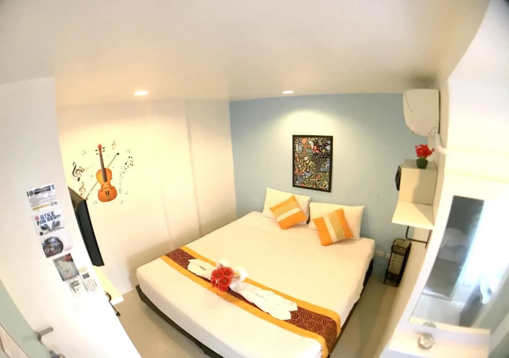 The Room Patong Hotel - photo 44