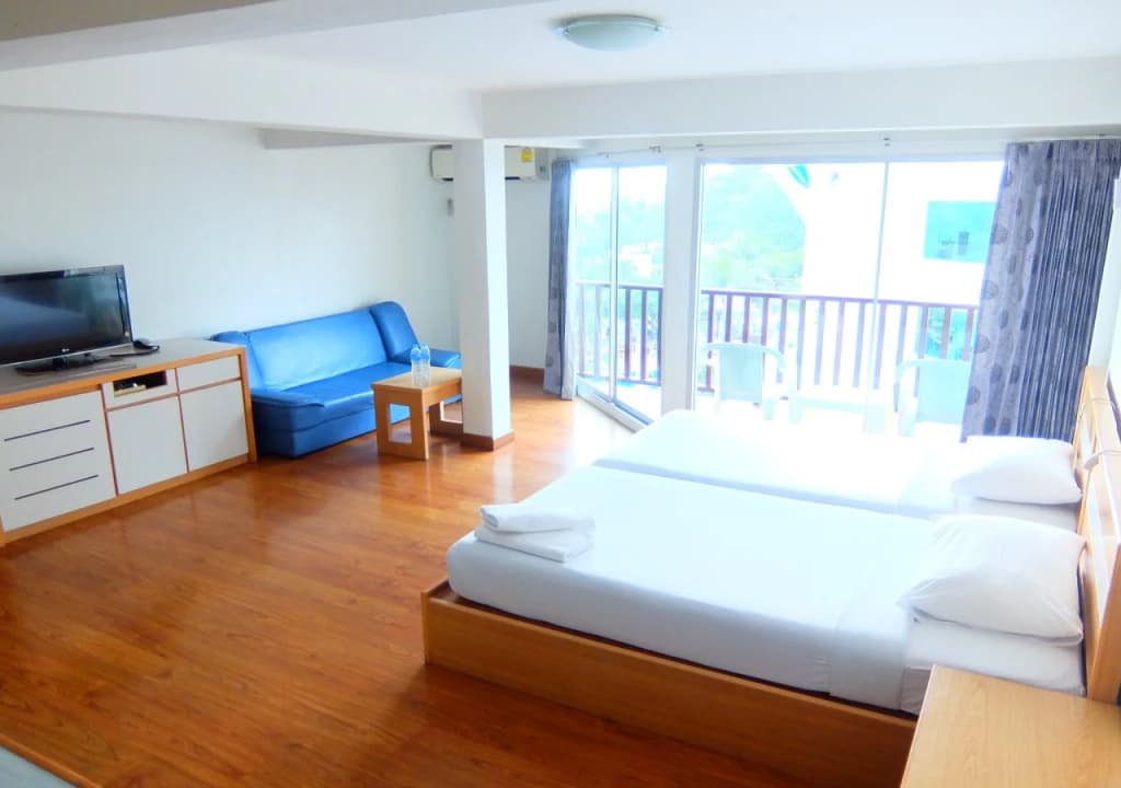 Charming Inn Hotel - photo 5