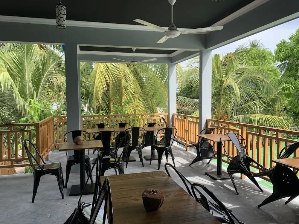 Rihiveli Inn Guest House - photo 3