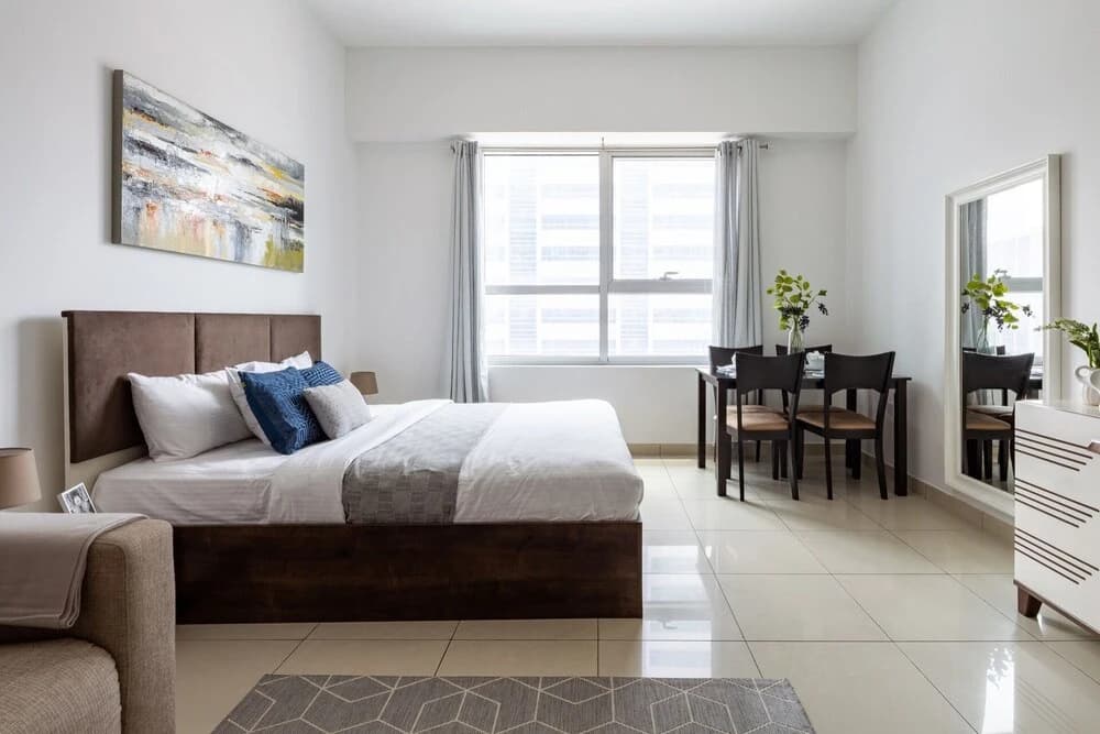 Light and Modern Studio in Jlt! Sleeps 3! - main photo
