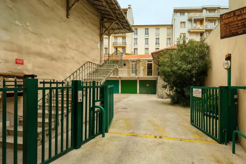 Amazing 1 Bedroom Loft in Nice City Centre Seafront - photo 9