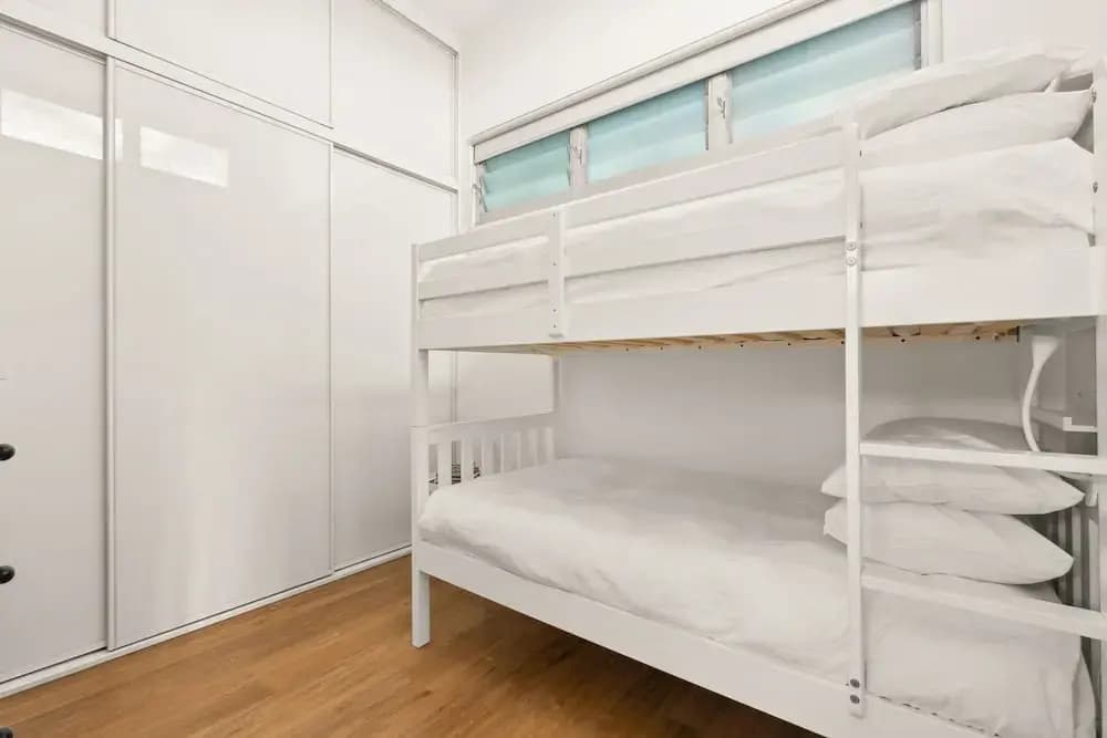 Luxury 2-bed With Ocean Views and Garden - photo 1