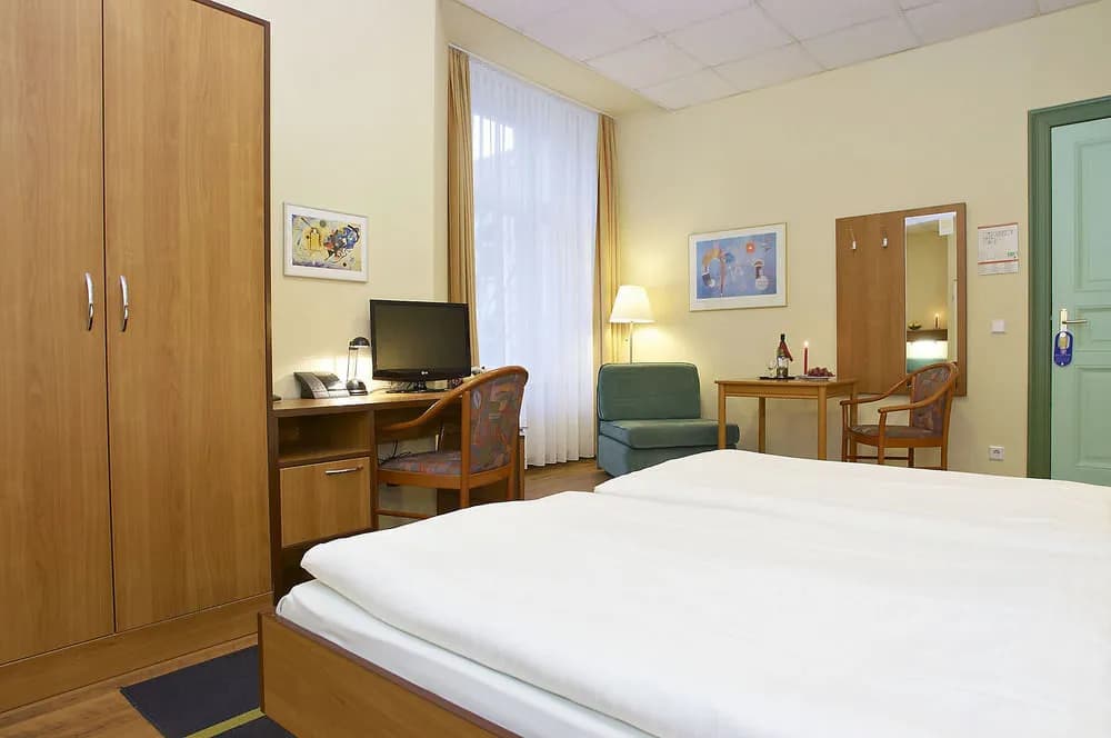 Juncker's Hotel Garni - photo 6