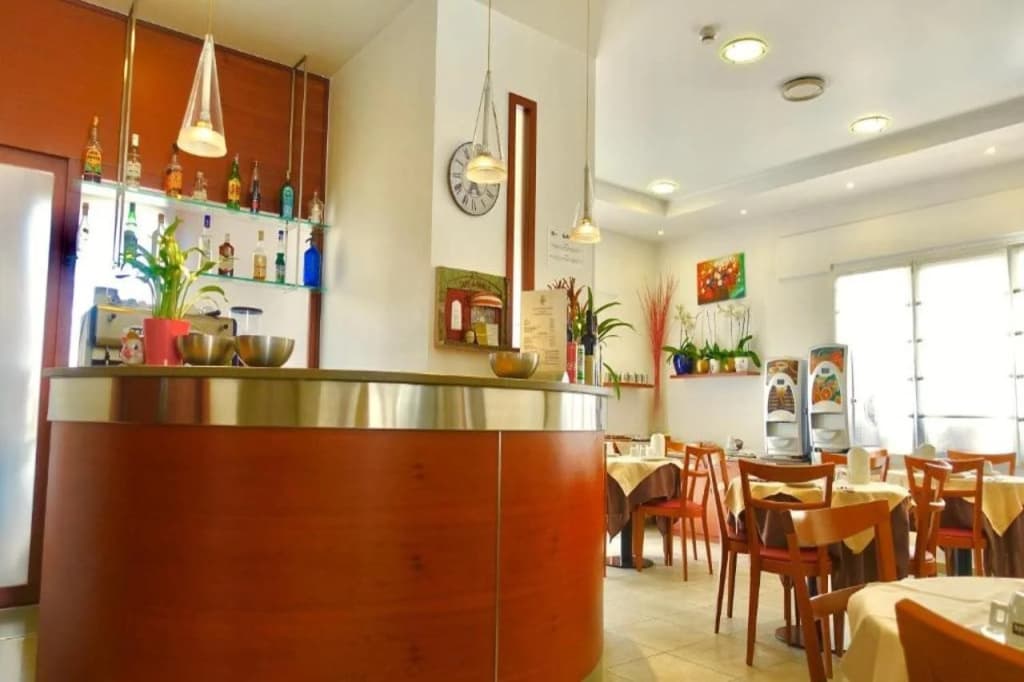 Hotel Paris - photo 17