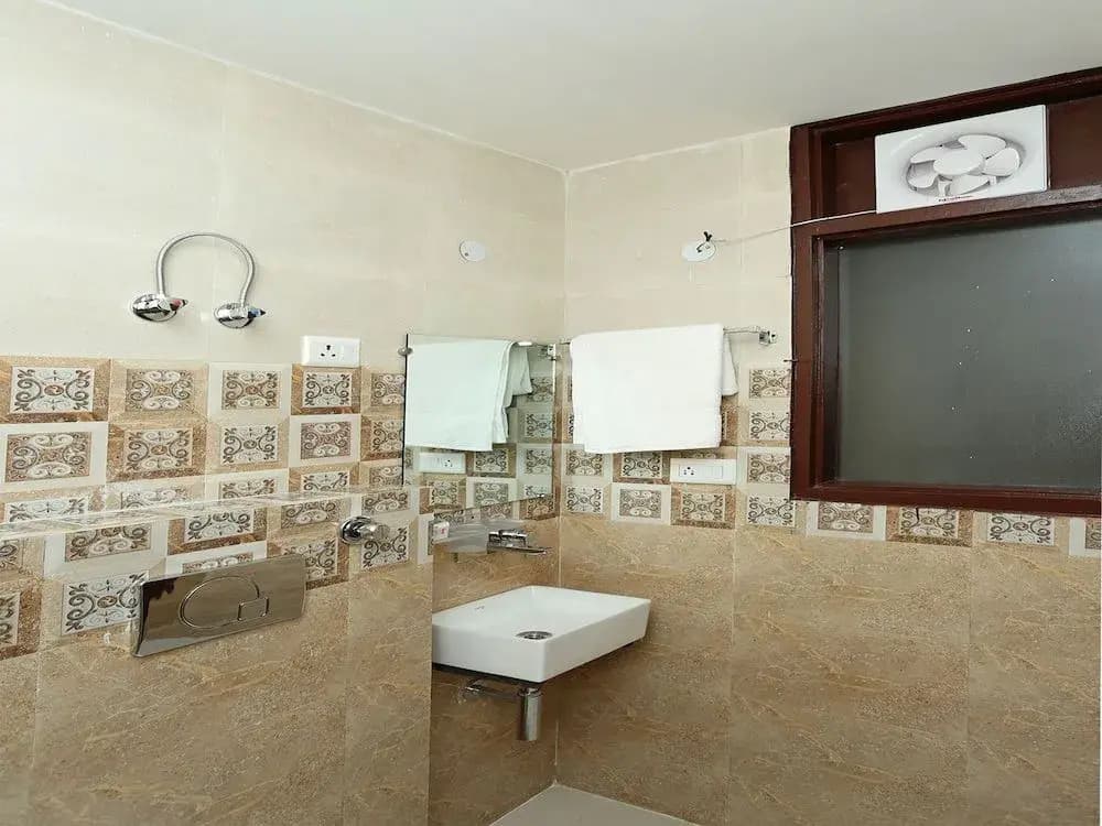 Hotel Royal India By OYO Rooms - photo 10