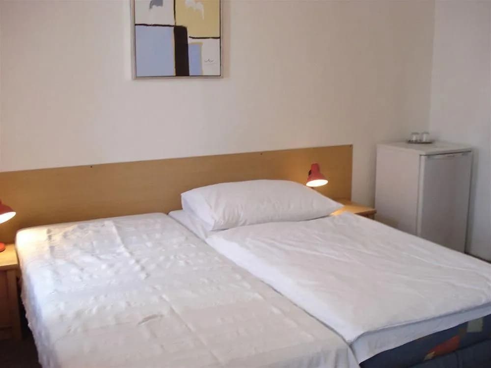 Hotel Planet Prague - photo 6
