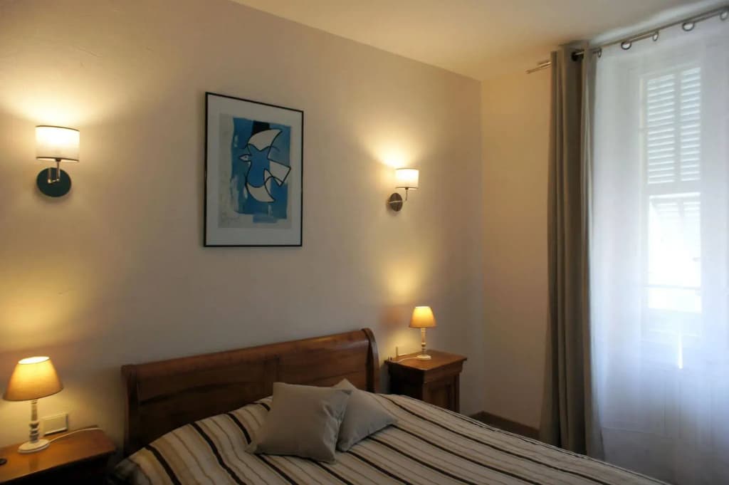Apartment - Old Nice - Garibaldi Bonaparte - 3 BDR - 2 bath - AC - Balcony - photo 2