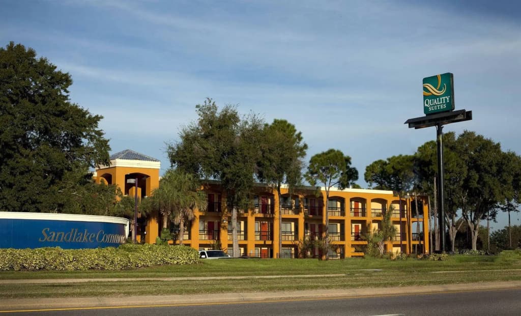 Mi Casa Hotel - photo 1