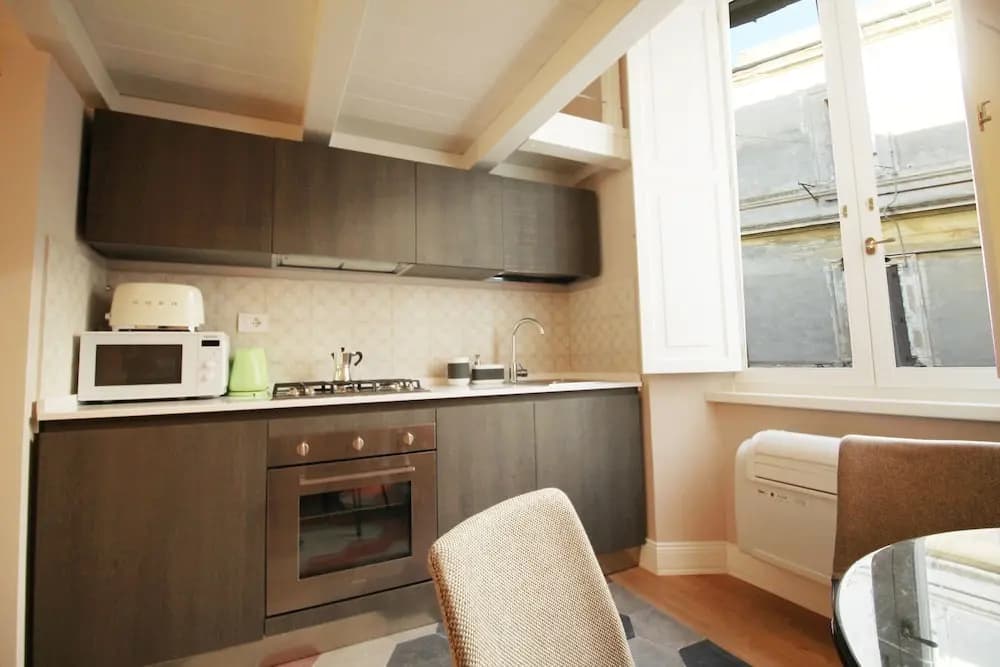 Colosseo Topnotch Apartment - photo 14