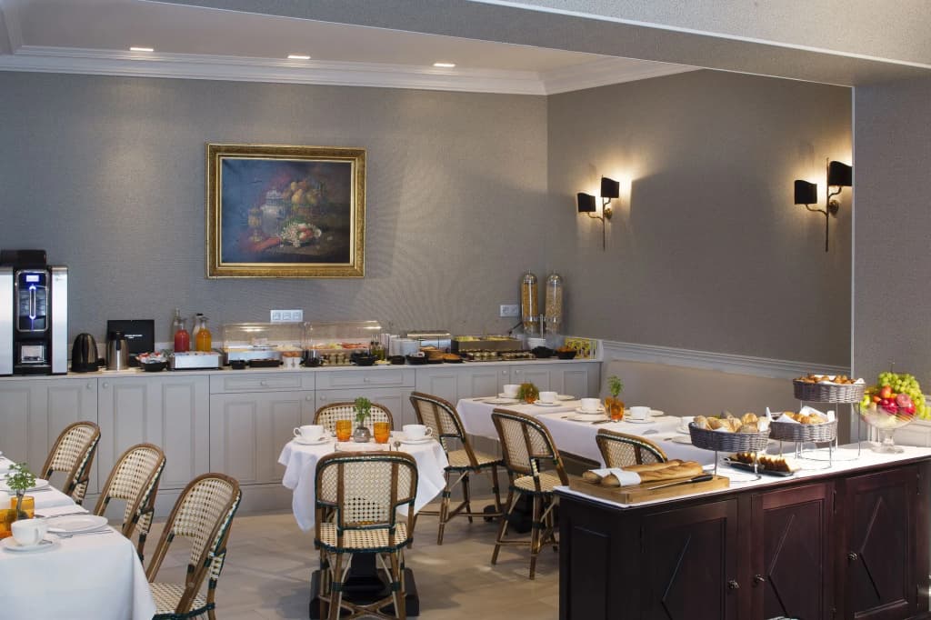 Hotel Monge - photo 21