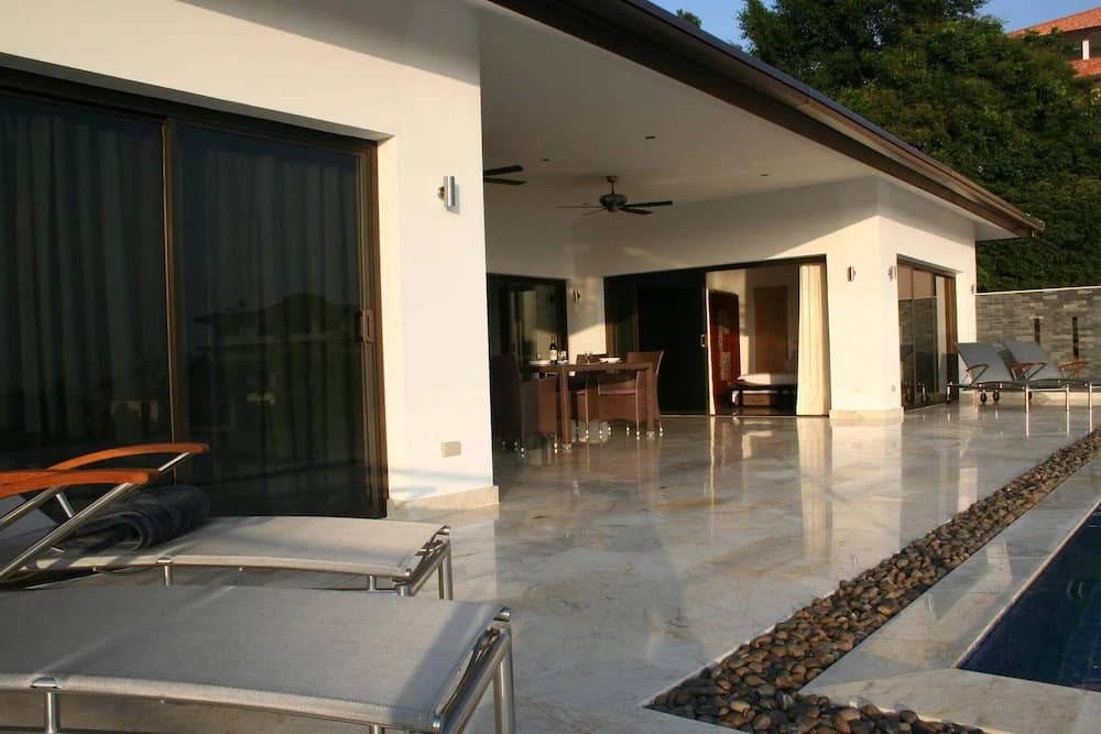 Secluded Villa With Private Pool and Breathtaking Sea Views - photo 12