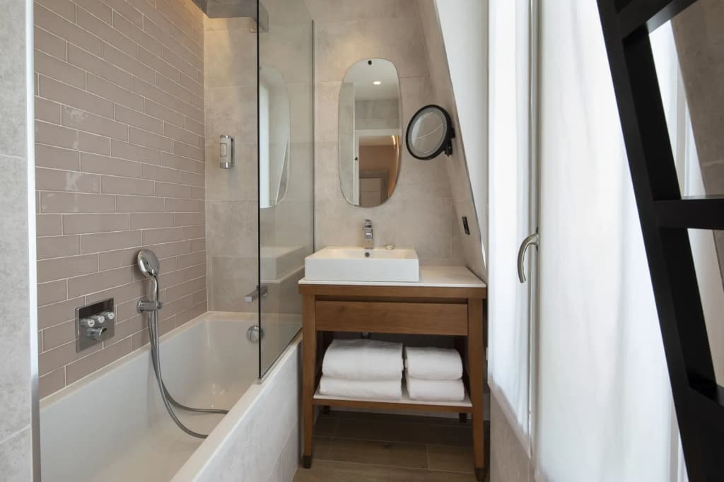 Hotel Des Champs Elysees - photo 10