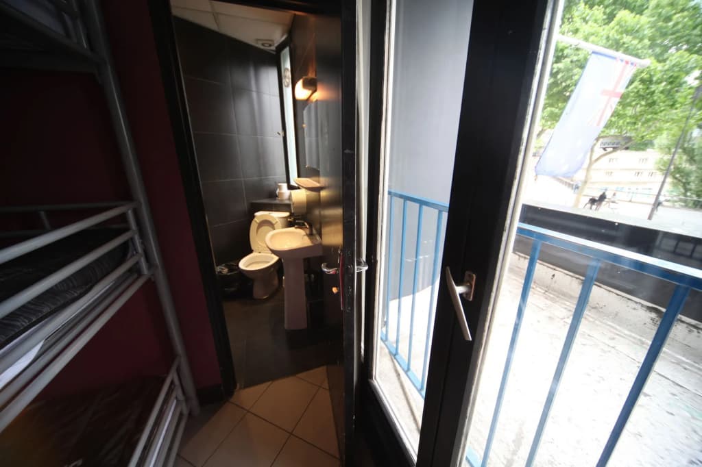 Peace & Love - Hostel - photo 7