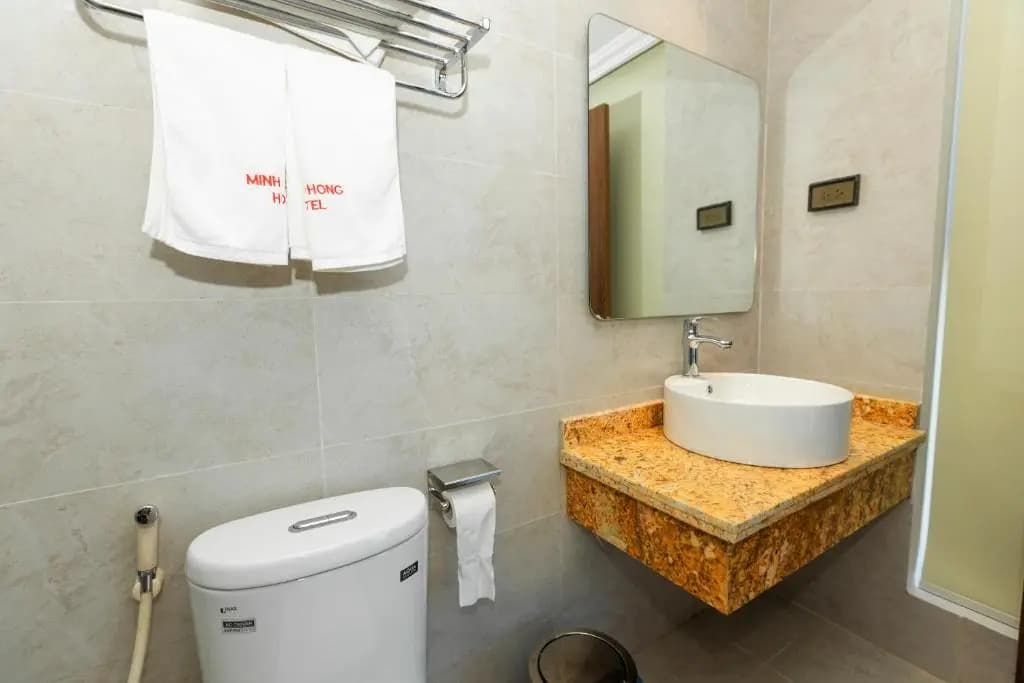 Minh Phong Hotel Ha Long - photo 10