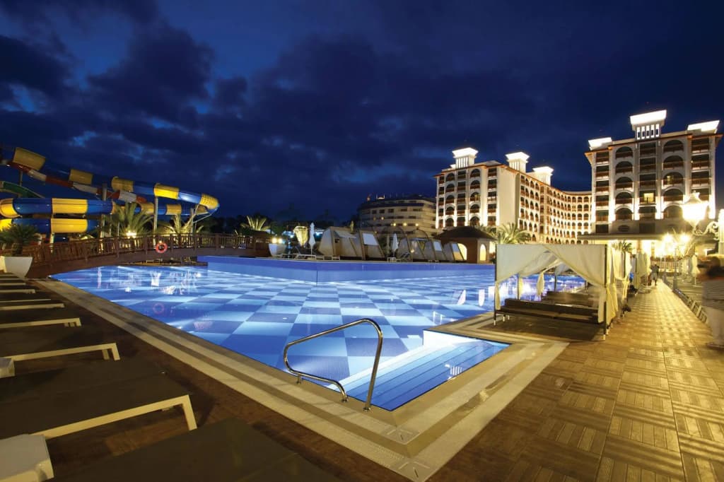 Quattro Beach Spa & Resort Hotel - photo 13