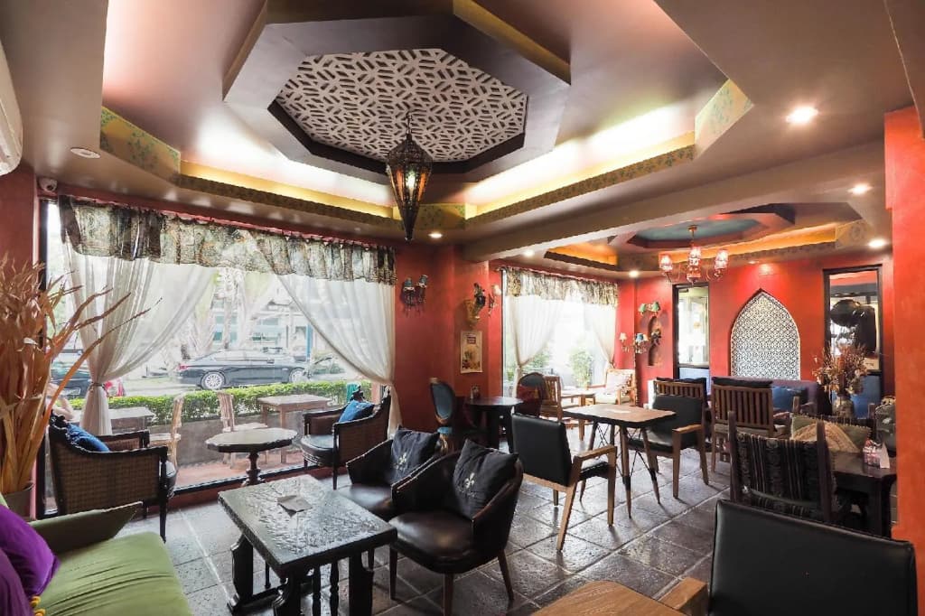 OYO 995 Blue Cafe Apartment - photo 13
