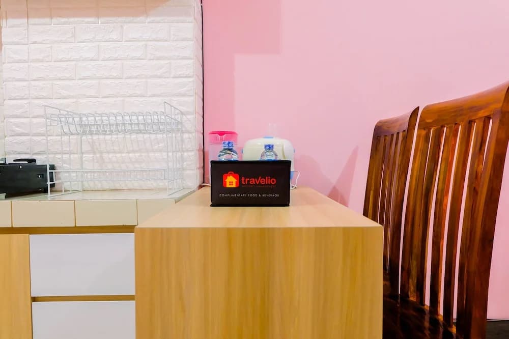 Homey and Stylist 1BR Gading Icon Apartment - photo 11