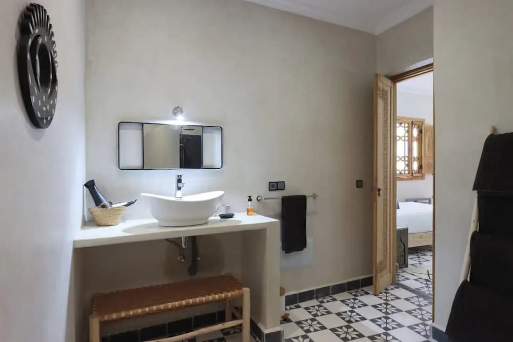 Riad Banatti - photo 8