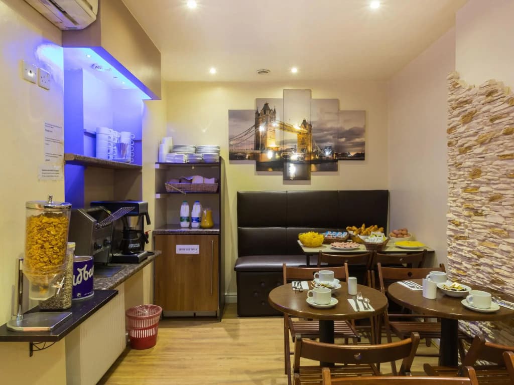 Notting Hill Gate Hotel - photo 16