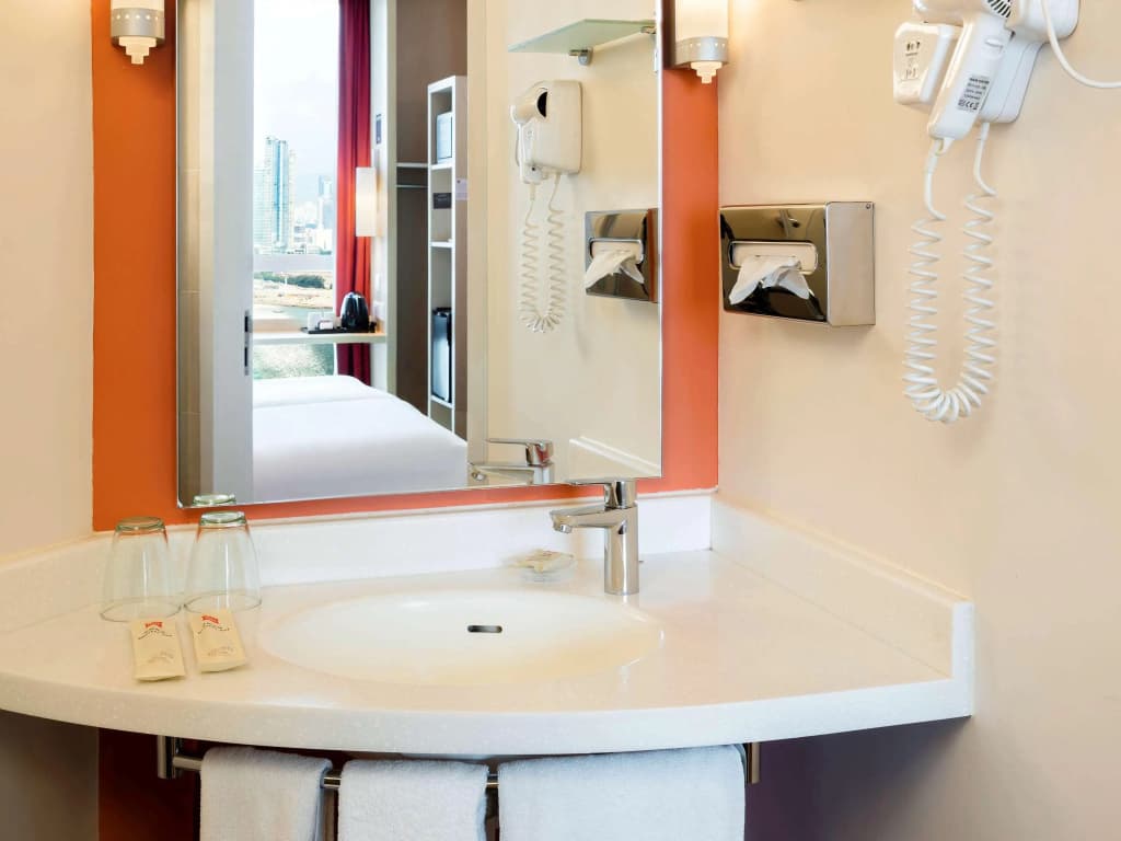 ibis Hong Kong Central And Sheung Wan - photo 10