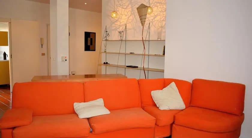 Italian Artist's Flat - photo 1