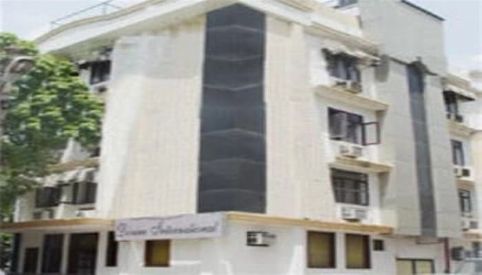 Divine International - photo 1