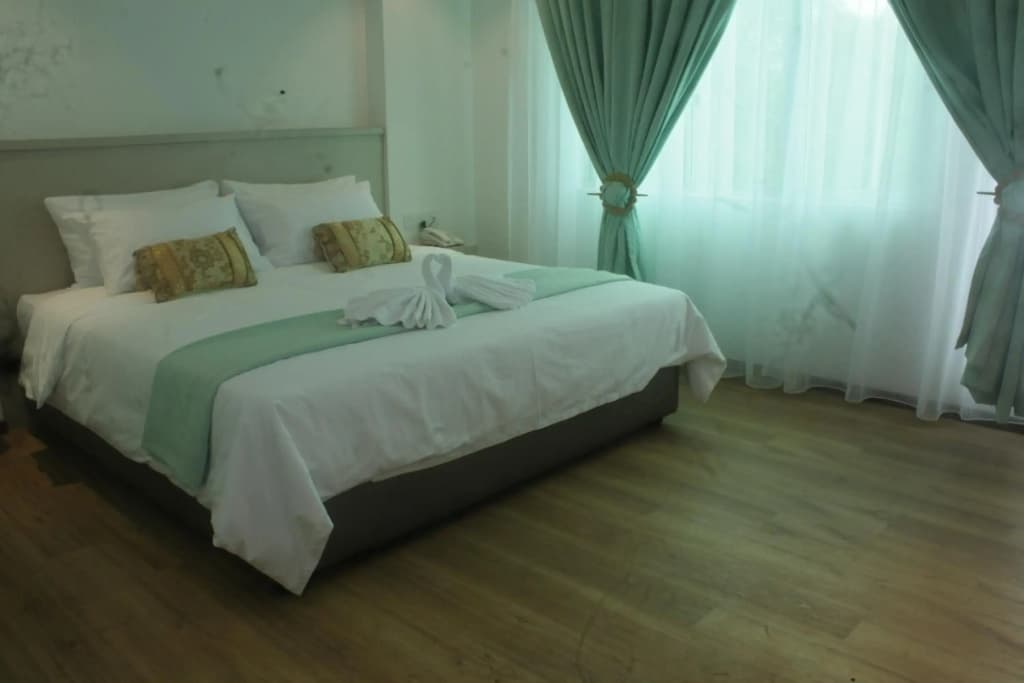 New Glow Hotel Miri - photo 3