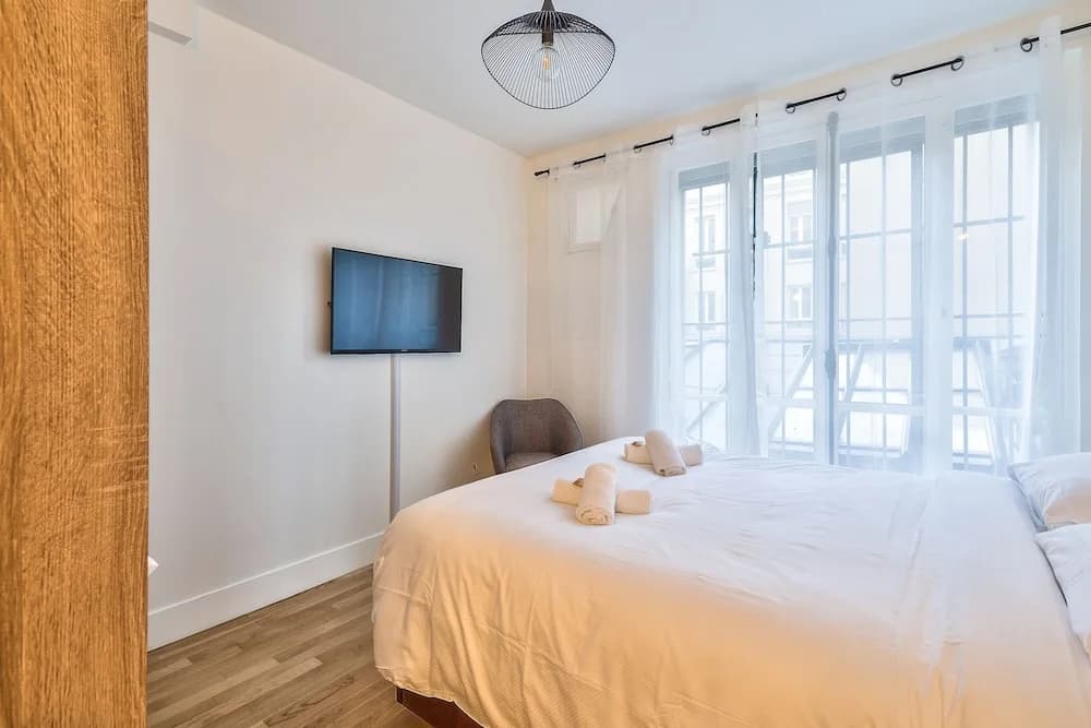 NEW Paradis 2 Flats in Heart of Paris - photo 3