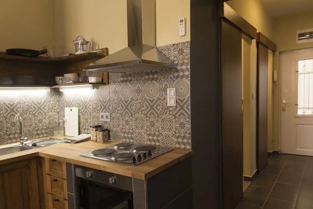 New - Walnuttree Double 12 Person Apartment Central in Budapest - Hungary - photo 12