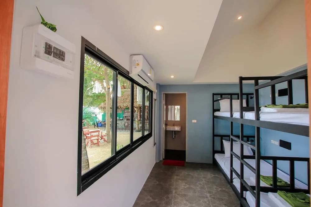 Bandon Beach Bar & Hostel - Adults Only - photo 8