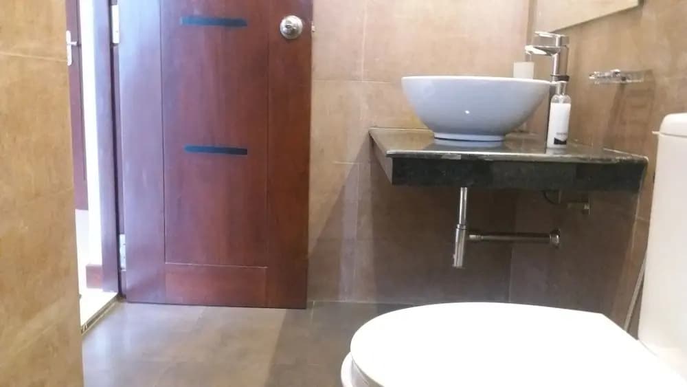 TJ'S Apartments - photo 25