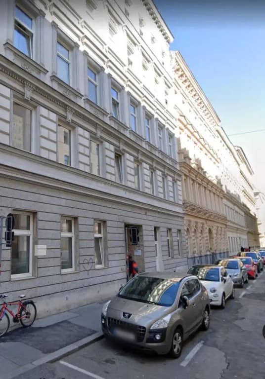 Modern 1-bedroom apartment next to Praterstern - photo 1