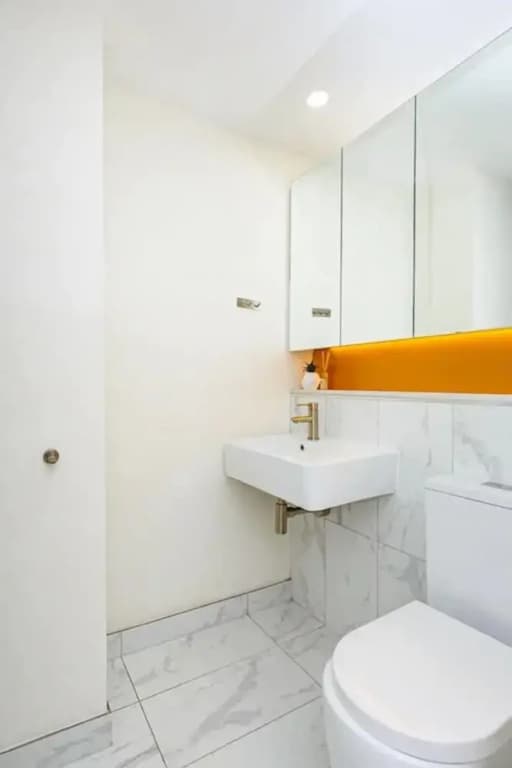 Unwind Bond Quarter Apartment 106 - photo 7