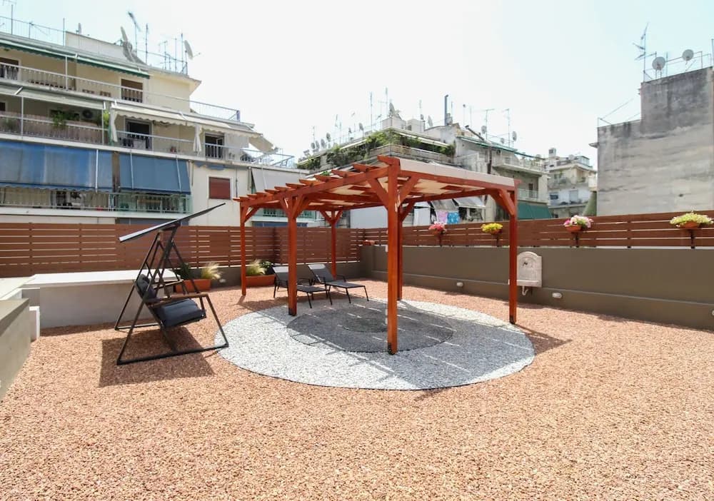 Modern Apartment With Roof Terrace in Athens - photo 13