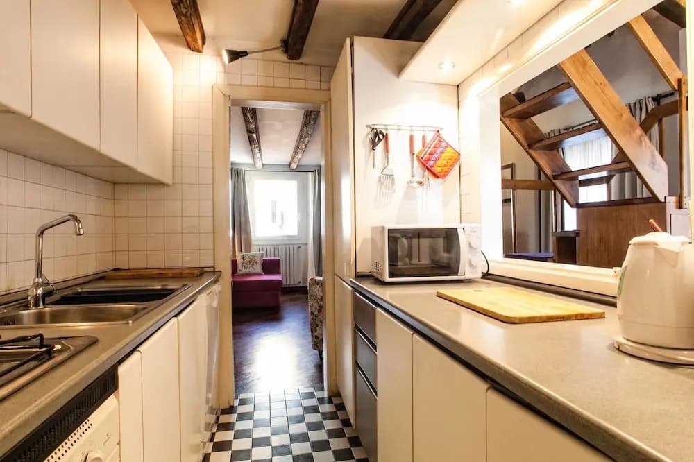 Amazing Apartment With Terrace in Piazza del Fico, Close Piazza Navona - photo 17