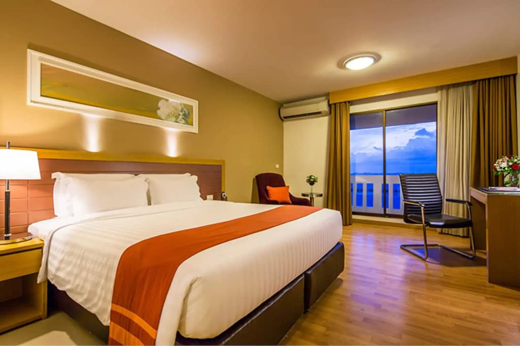 Maple Hotel - photo 7