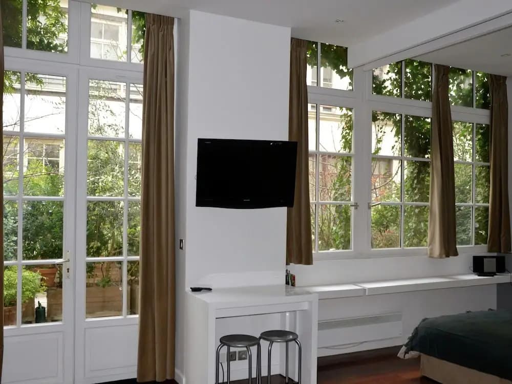 Modern Apartment in Île-de-france With Private Terrace - photo 7
