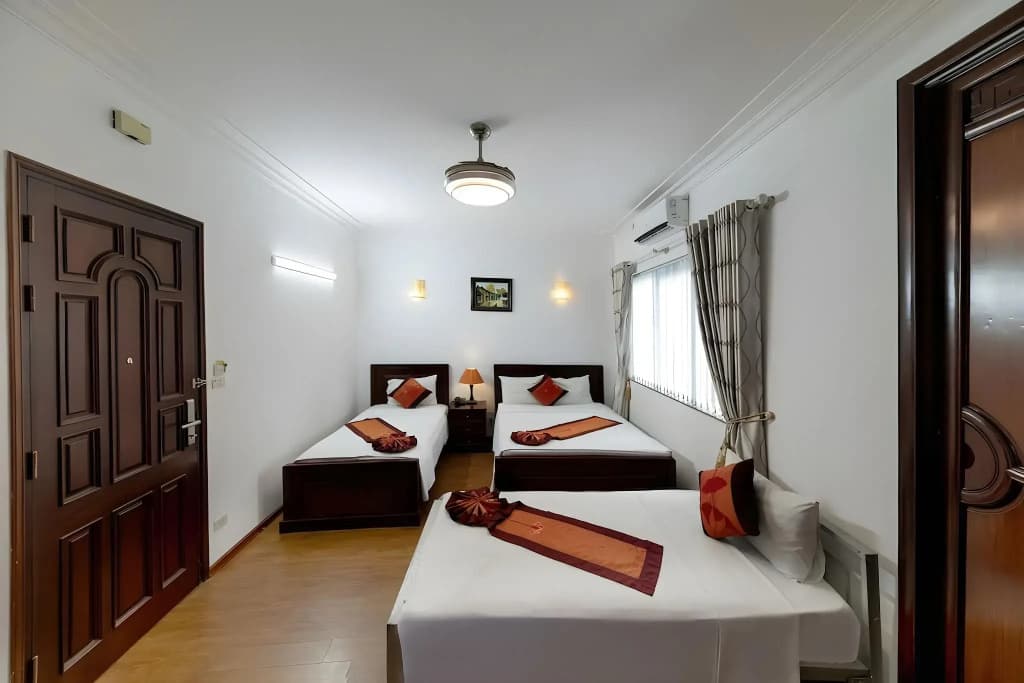 Phoenix Legend Hotel - photo 4