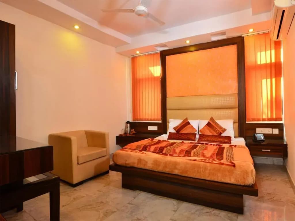 Hotel Srivinayak - photo 20