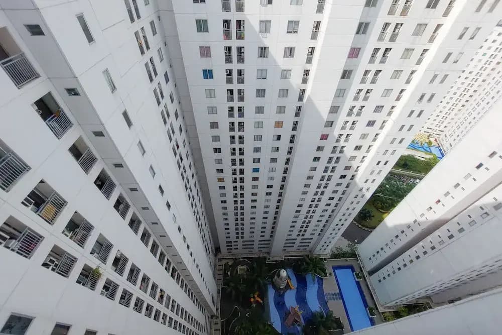 Comfort 2Br Apartment At Bassura City - photo 14