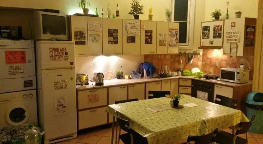 Oleander Hostel - photo 13