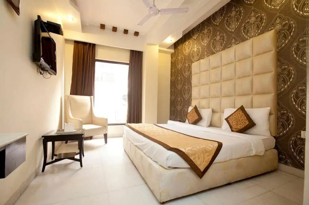 Capital O 312 Hotel Aster Inn - photo 8