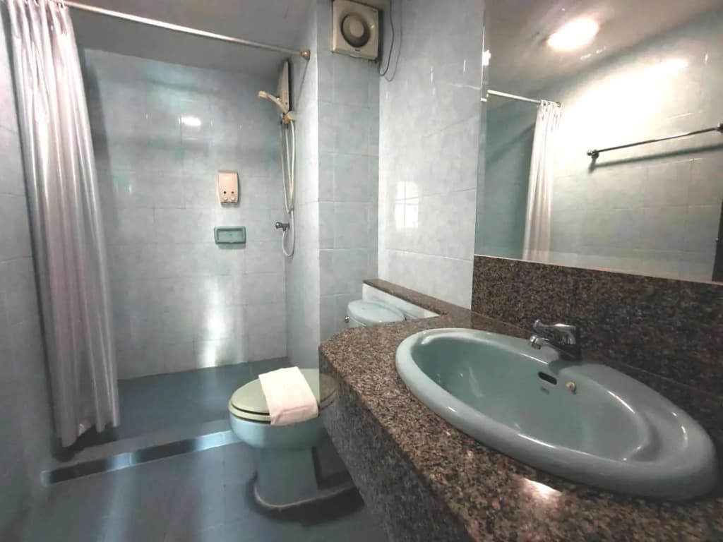 Centric Place Hotel - photo 26