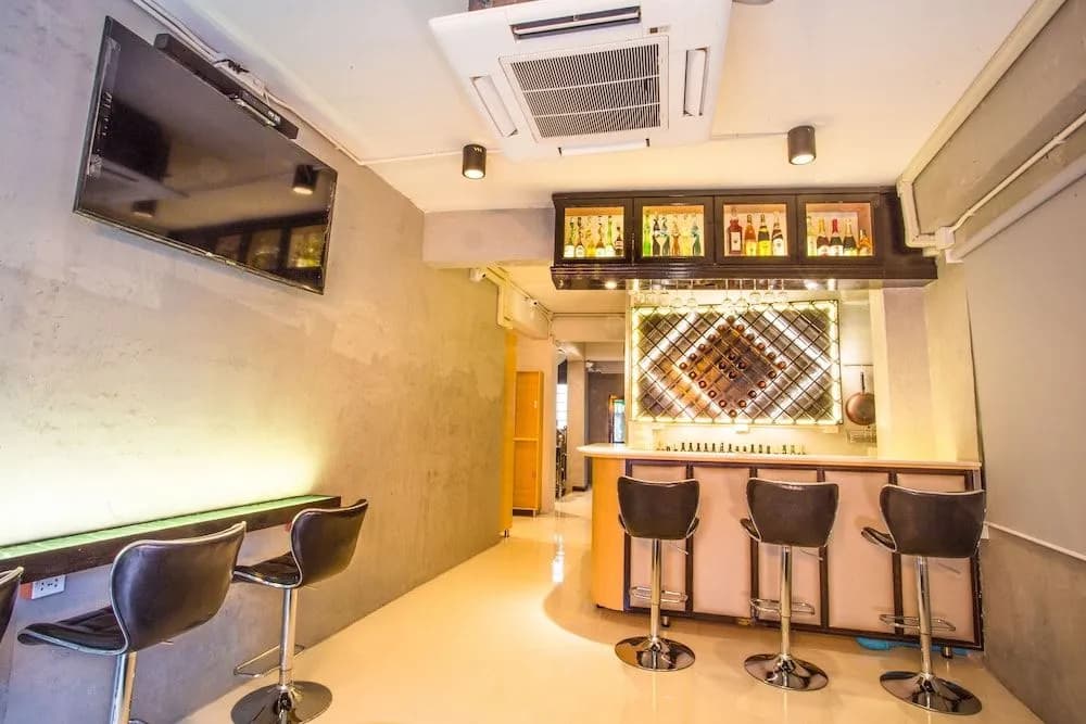 Phranakorn Hostel - Adults Only - photo 10