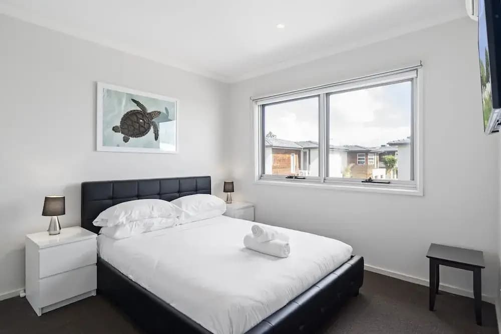 Seaside 3-bed Home, Direct Beach Access - photo 10