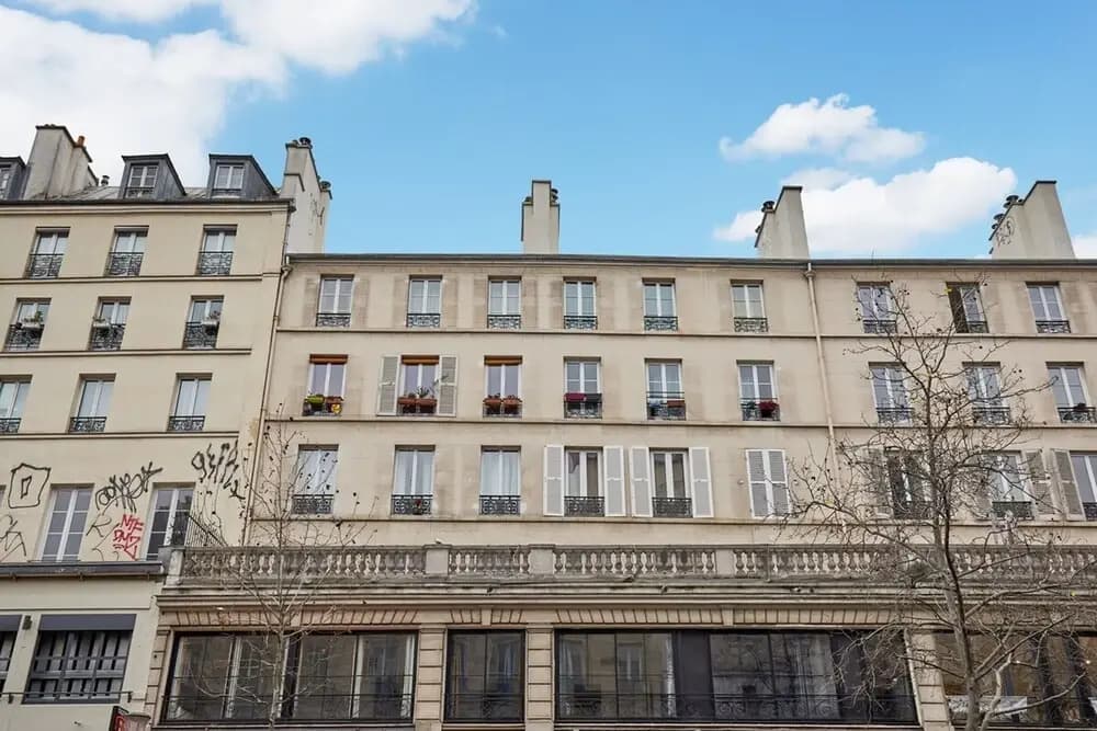 Superb 3 Bedroom Flat in the Center of Paris - photo 1