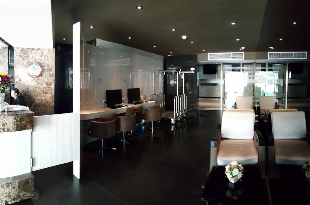 Serenotel Pattaya Beach Front - photo 2