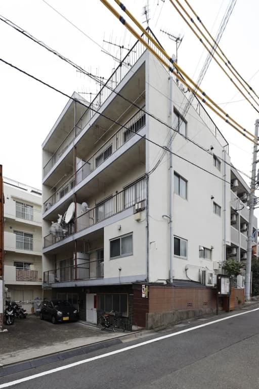 G&R House 101 - main photo